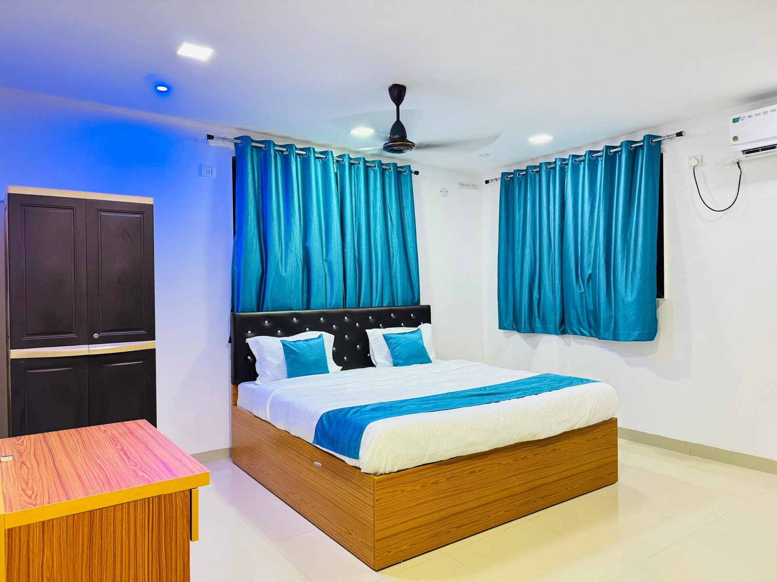 WhatsApp Image 2024-10-30 at 7.57.13 PM